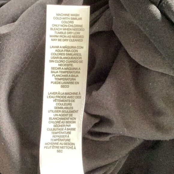 WHITE HOUSE BLACK MARKET SIZE 4 BLACK ONE PIECE SKORT JUMPSUIT - Picture 6 of 6